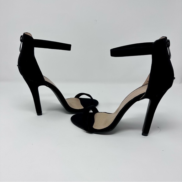 Black Velvet Strap On High Heel dress Shoes NWOT. Never worn. - Picture 3 of 5